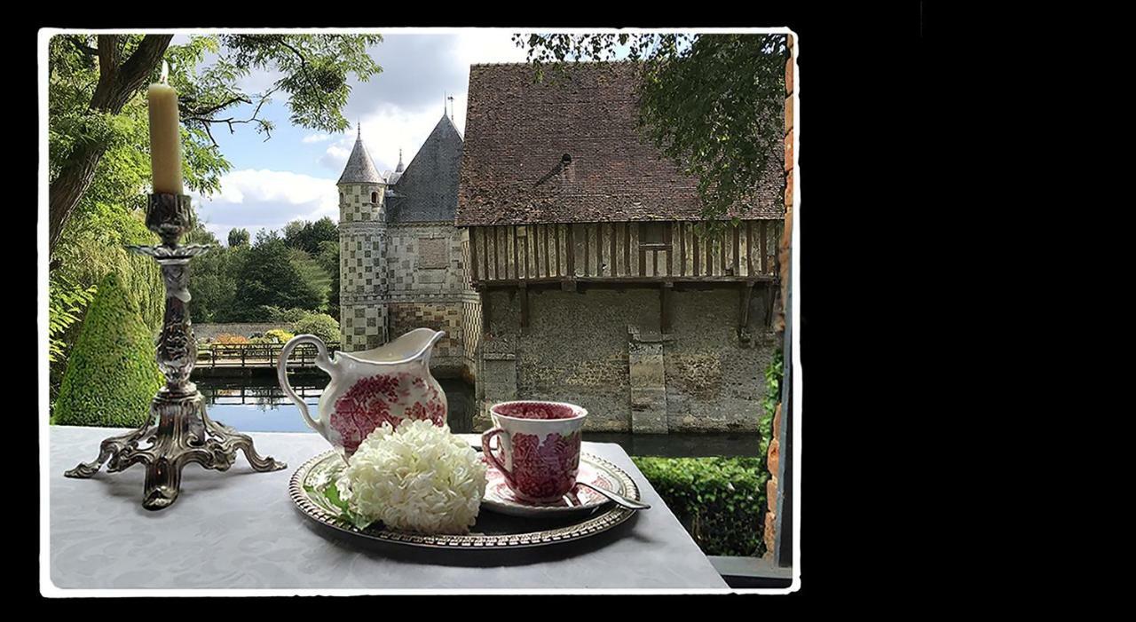 Manoir De Livet Bed & Breakfast Saint-Germain-de-Livet Exterior photo